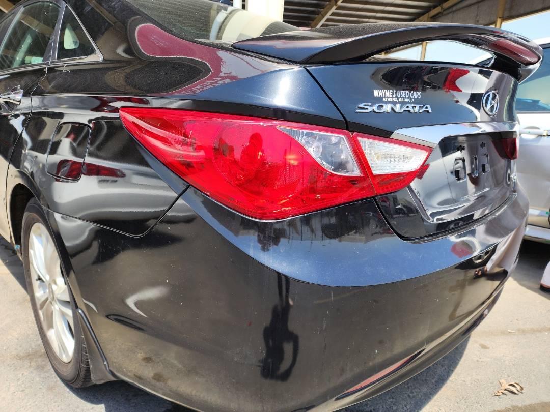 2011 HYUNDAI SONATA — 157752 Miles — Lot H257036 - Marhaba Auctions Used Cars - Image 3