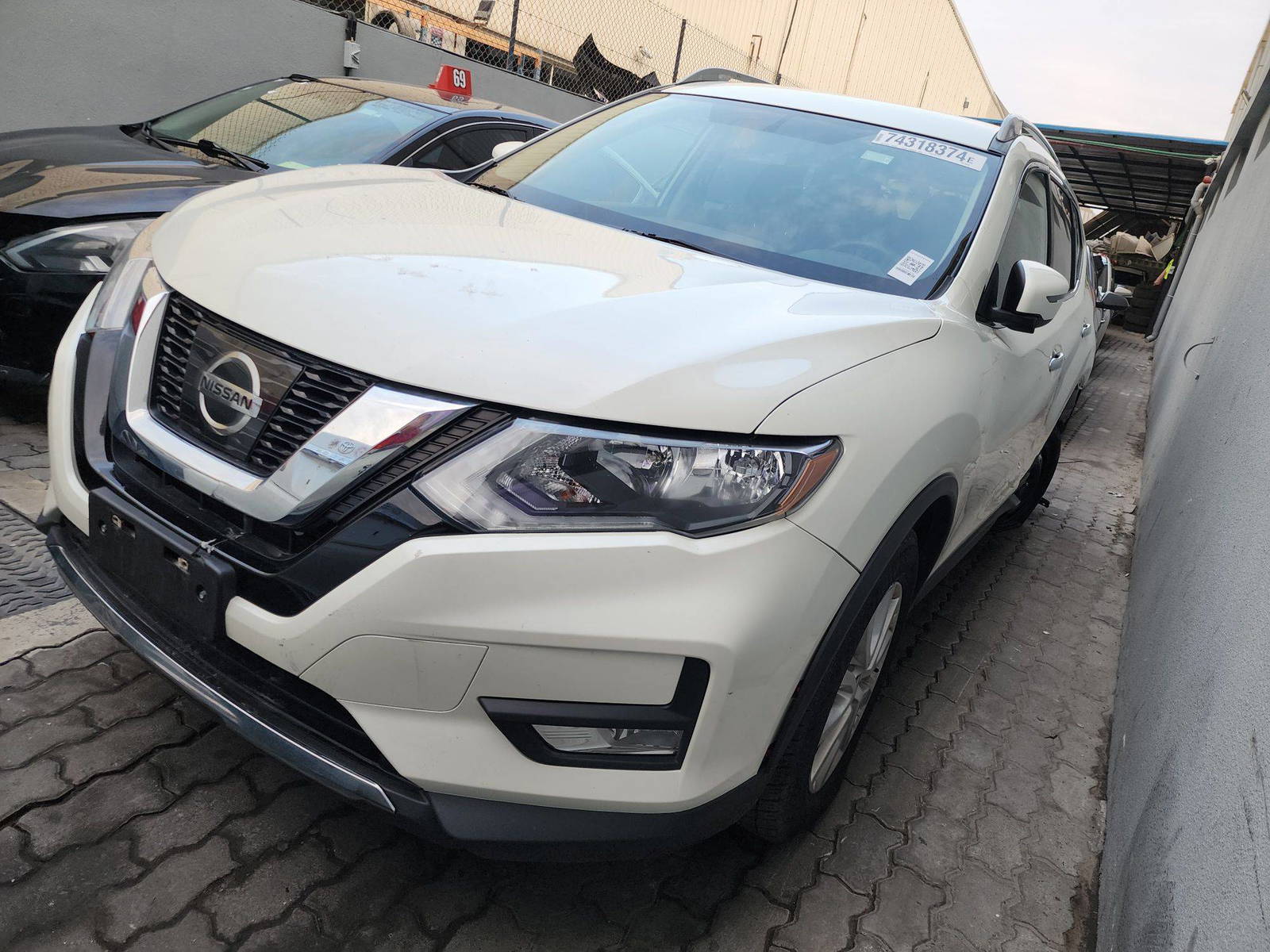 2017 NISSAN ROGUE — 131094 KM — Lot 74318374 — Main - Marhaba Auctions Used Cars - Image 6