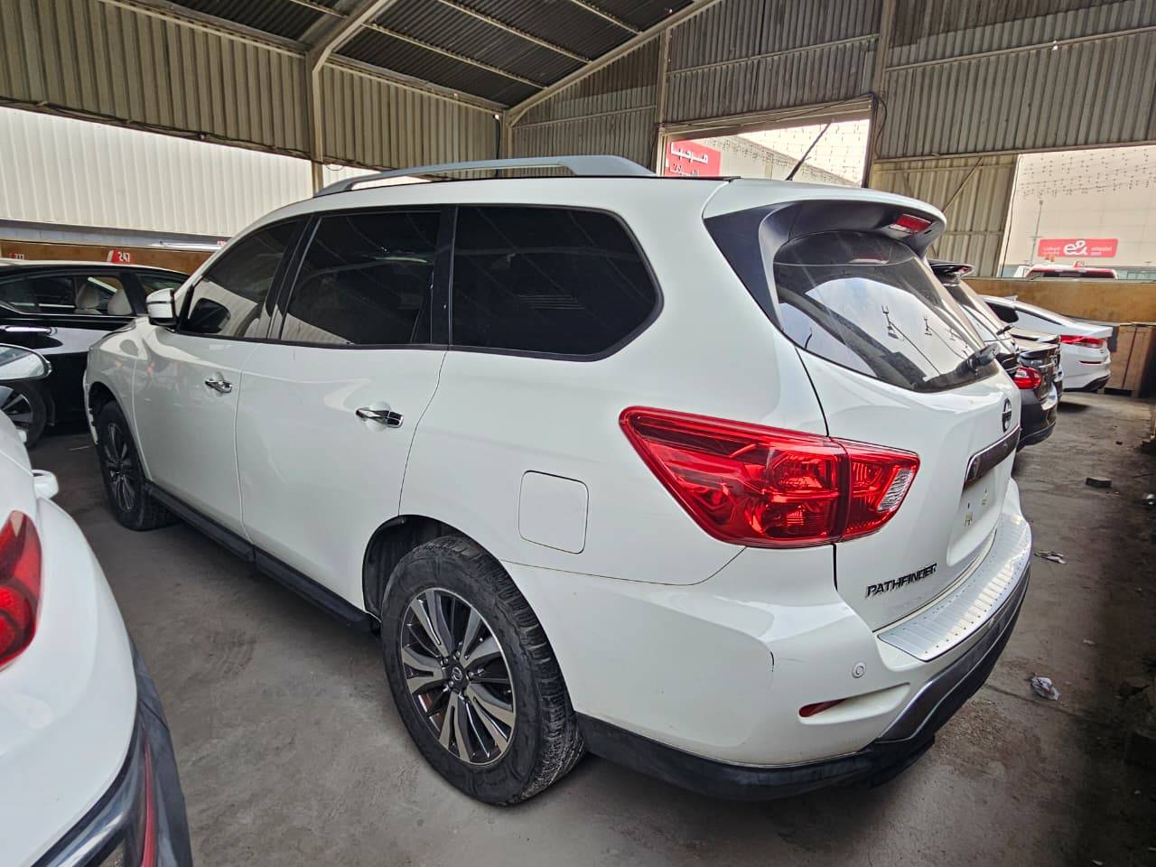 2018 NISSAN PATHFINDER — 167571 Miles — Lot 7JC636264 — Main - Marhaba Auctions Used Cars - Image 6