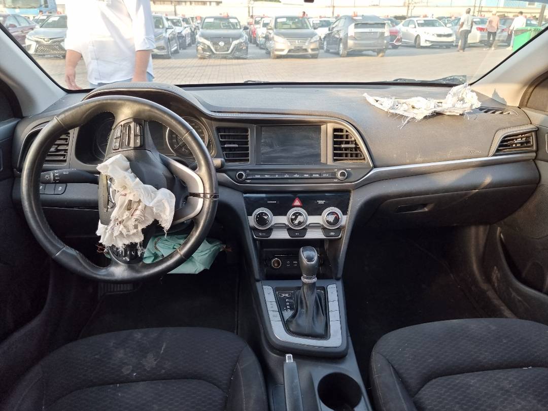 2019 HYUNDAI ELANTRA — 109080 KM — Lot 54187 — Souq - Marhaba Auctions Used Cars - Image 7