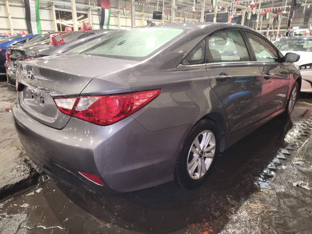 2014 HYUNDAI SONATA — 182942 Miles — Lot 891934 - Marhaba Auctions Used Cars - Image 4