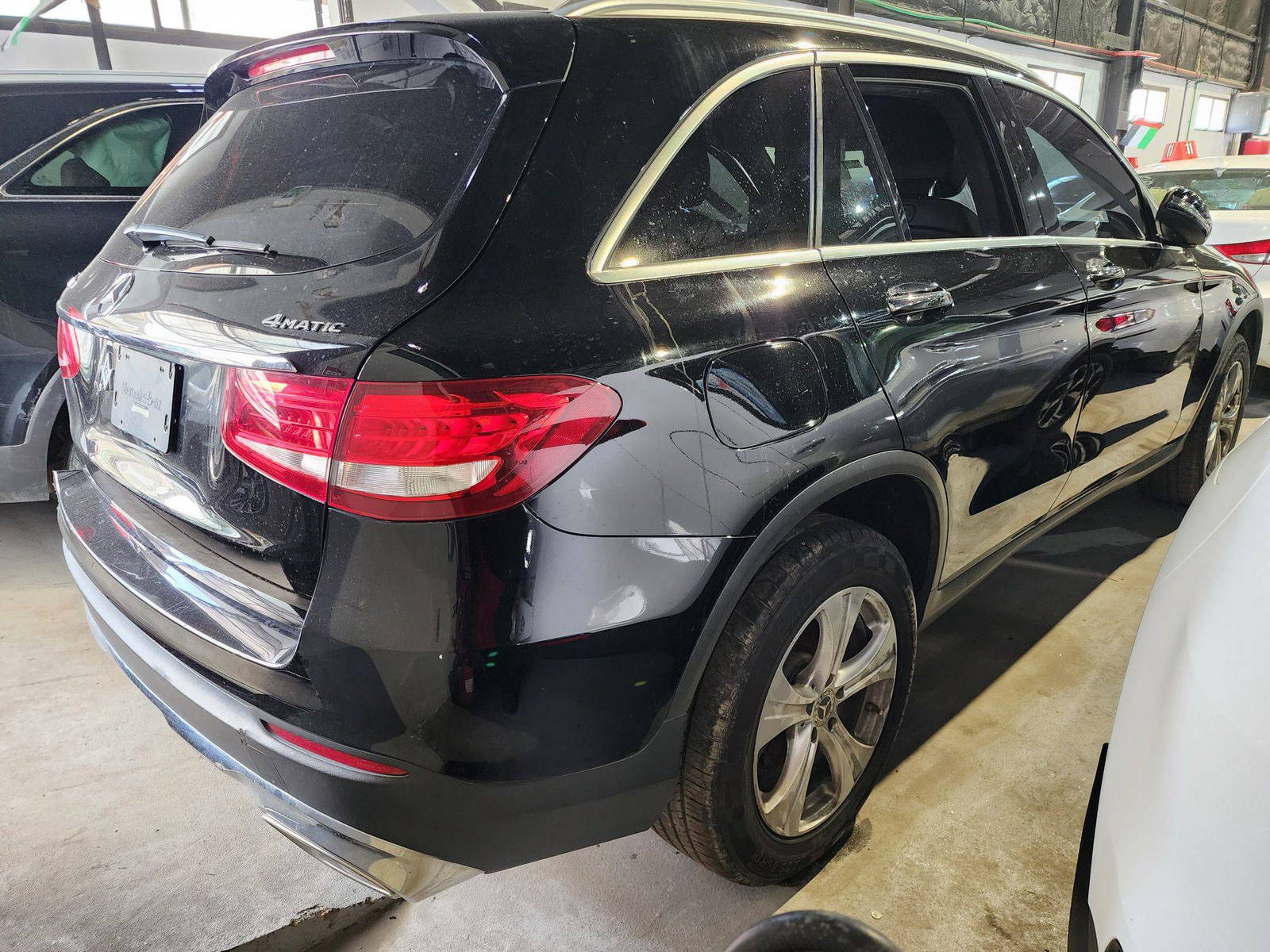 2018 MERCEDES BENZ GLC-300 — 101558 Miles — Lot 41353341 — Ind. 12 - Marhaba Auctions Used Cars - Image 6