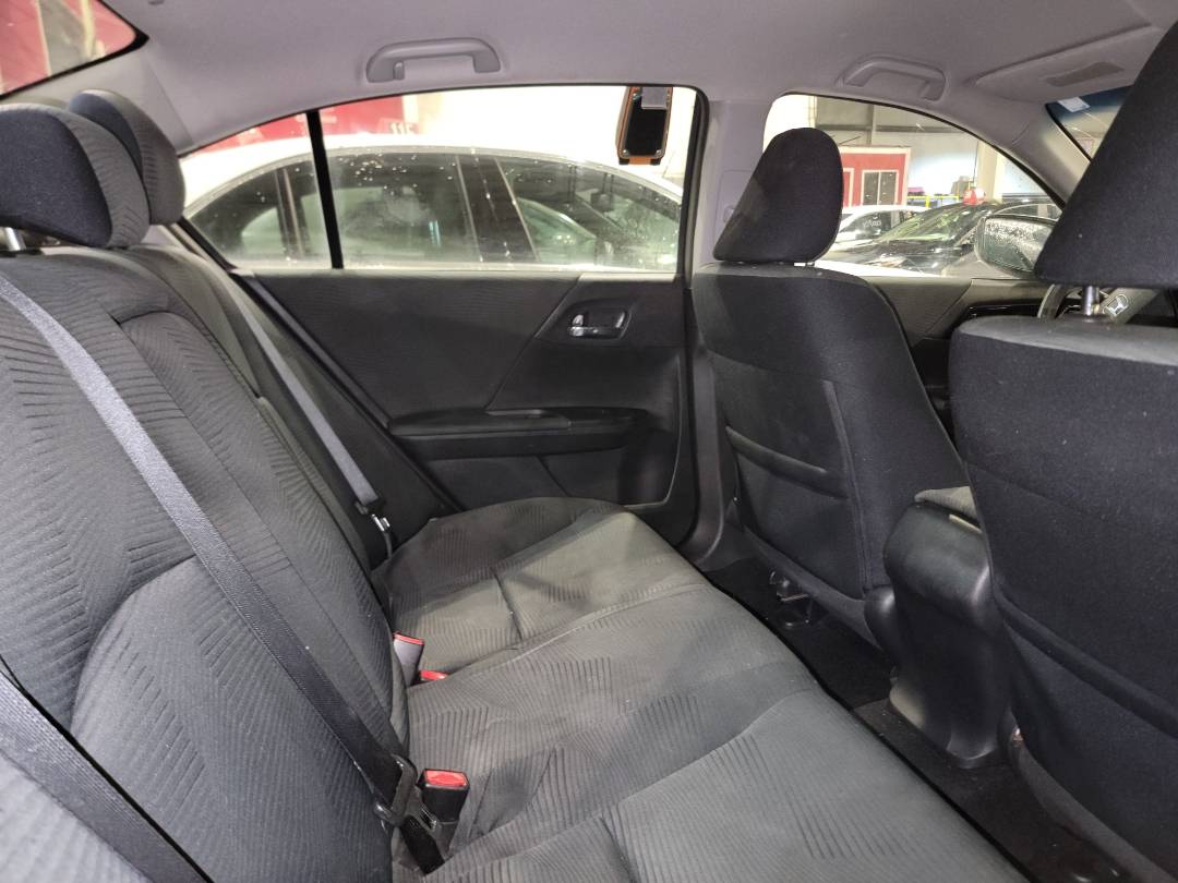2017 HONDA ACCORD — 166953 Miles — Lot 37836445 - Marhaba Auctions Used Cars - Image 5