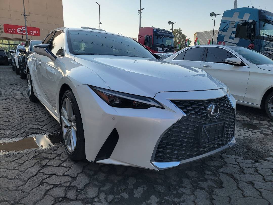 2021 LEXUS IS 300 — 96115 KM — Lot 5115969 — Main - Marhaba Auctions Used Cars - Image 4