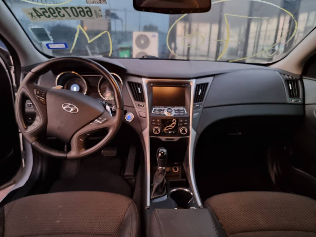 2012 HYUNDAI SONATA — 152776 Miles — Lot 124578 — Souq - Marhaba Auctions Used Cars - Image 7