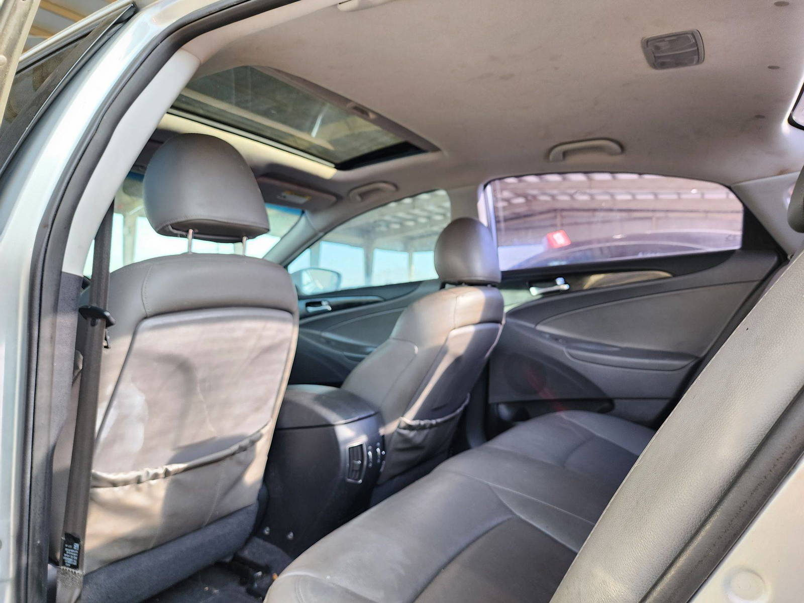 2011 HYUNDAI SONATA — 213246 Miles — Lot CXBH236576 — Souq - Marhaba Auctions Used Cars - Image 6
