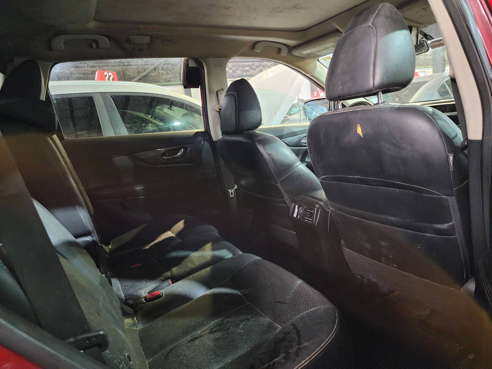 2014 NISSAN ROGUE — 202905 Miles — Lot 829095 — Al Quoz - Marhaba Auctions Used Cars - Image 7