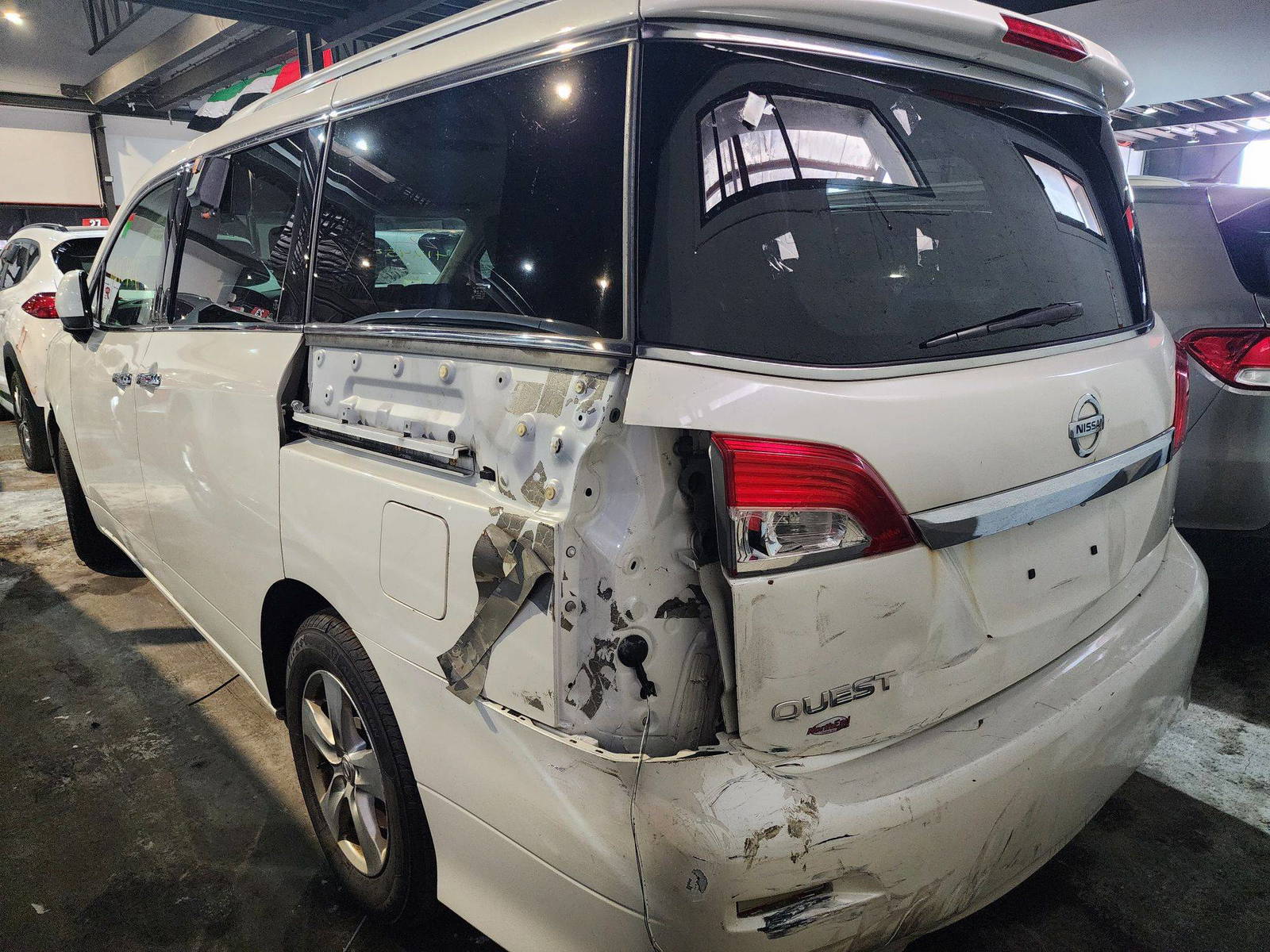 2017 NISSAN QUEST — 145067 Miles — Lot 41245406 — Al Quoz - Marhaba Auctions Used Cars - Image 5