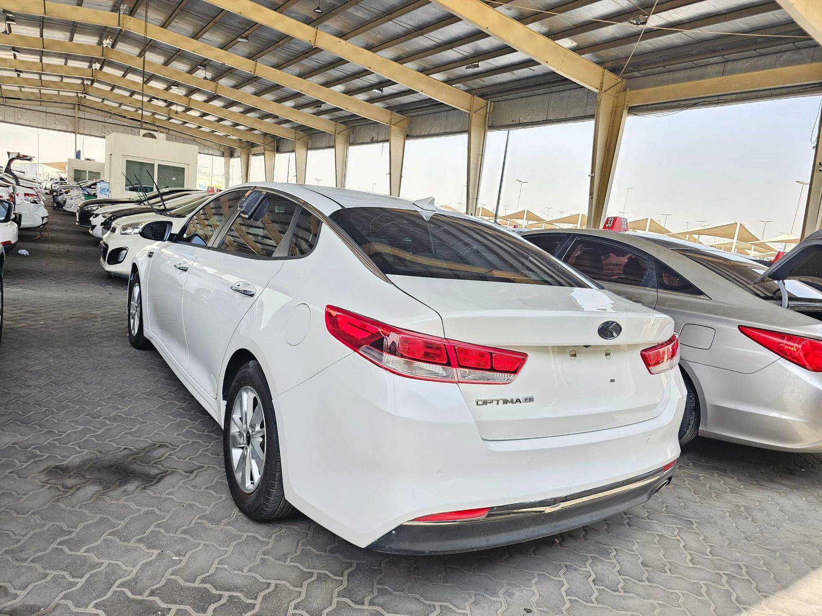 2018 KIA OPTIMA — 95475 Miles — Lot J5216145 — Souq - Marhaba Auctions Used Cars - Image 5