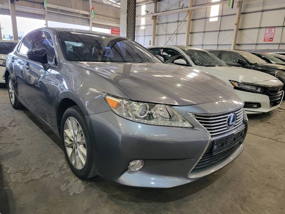 2013 LEXUS ES 300H — 199746 KM — Lot 2200202 — Main - Marhaba Auctions Used Cars - Image 3