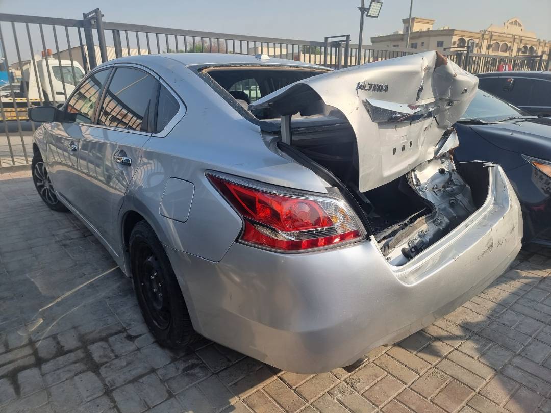 2015 NISSAN ALTIMA — 132614 Miles — Lot 458562 — Ind. 12 - Marhaba Auctions Used Cars - Image 5