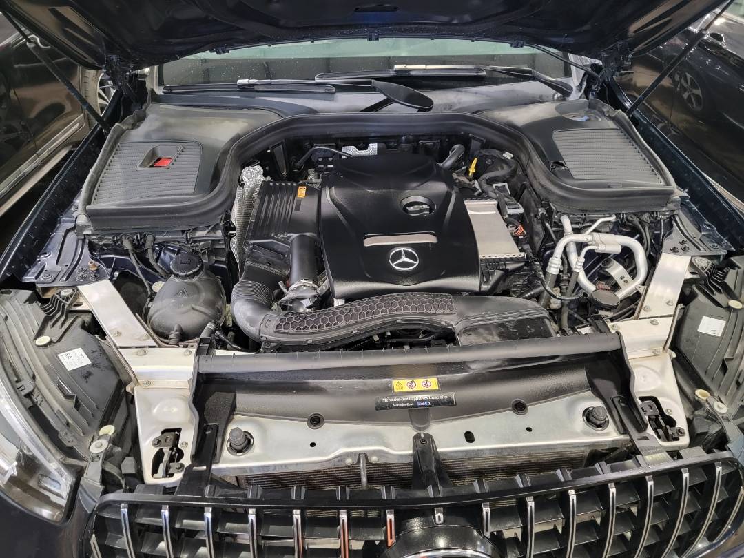 2018 MERCEDES BENZ GLC-300 — 60773 Miles — Lot 7JV081807 — Main - Marhaba Auctions Used Cars - Image 13