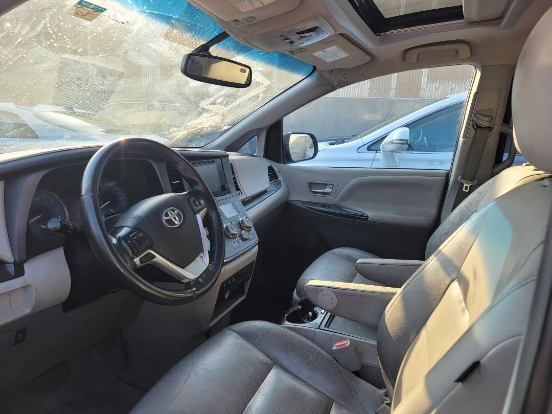 2017 TOYOTA SIENNA — Lot HS878210 — Main - Marhaba Auctions Used Cars - Image 6