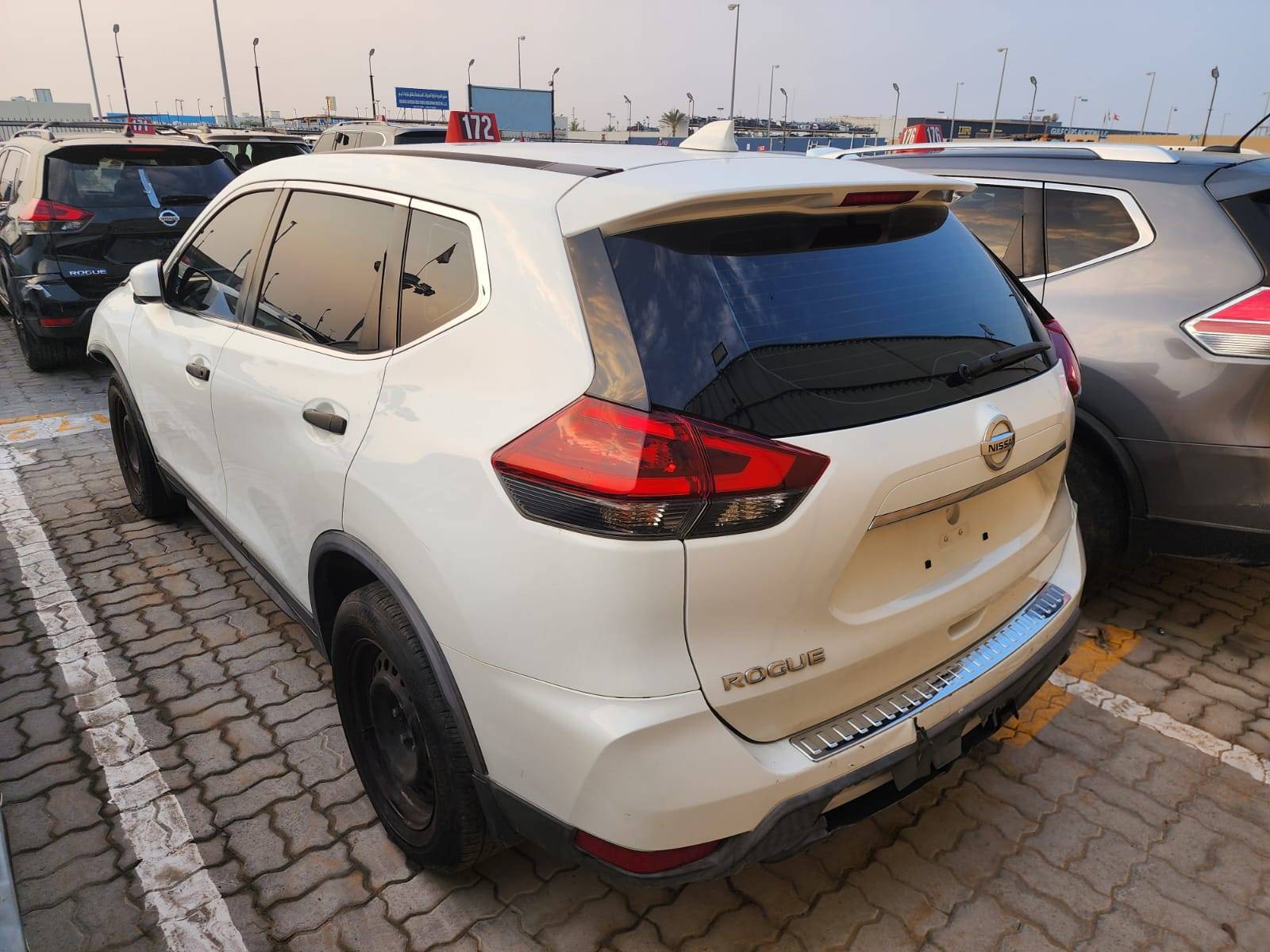 NISSAN ROGUE 2018 - Marhaba Auction Used Cars - Image 6