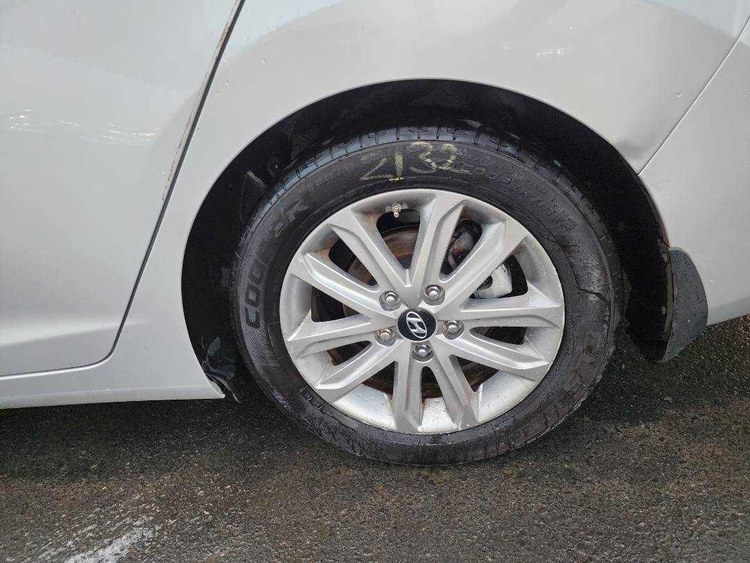 2015 HYUNDAI ELANTRA — 152061 Miles — Lot 52822234 — Souq - Marhaba Auctions Used Cars - Image 10