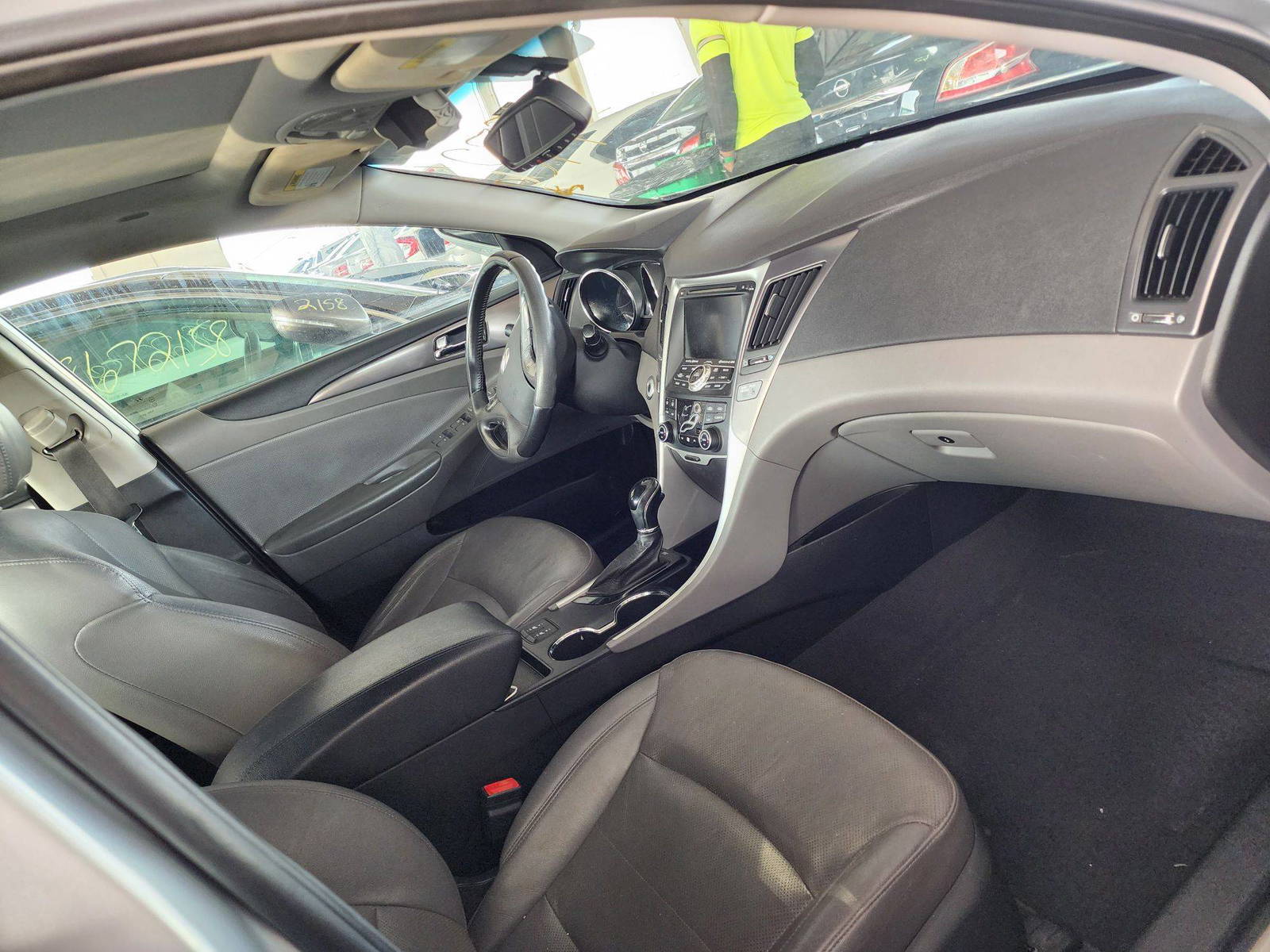 2012 HYUNDAI SONATA — 178906 Miles — Lot 43242934 — Souq - Marhaba Auctions Used Cars - Image 5