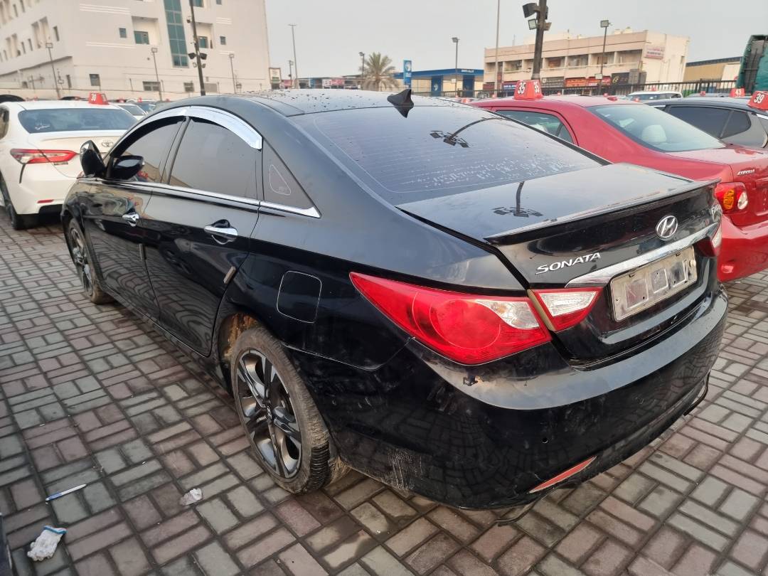 2010 HYUNDAI SONATA — 171204 KM — Lot 102198 — Ind. 12 - Marhaba Auctions Used Cars - Image 5