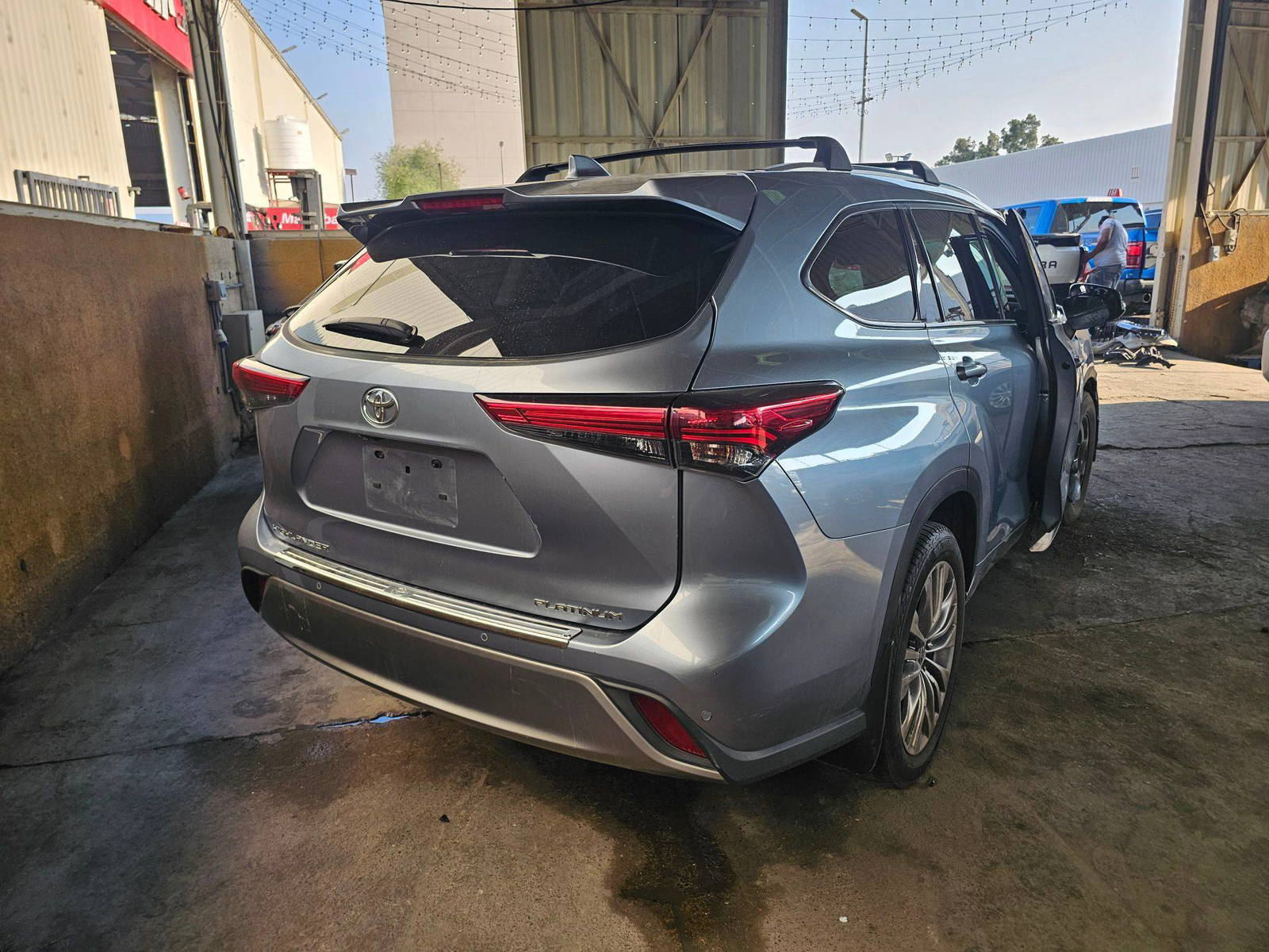 TOYOTA HIGHLANDER 2021 - Marhaba Auction Used Cars - Image 5