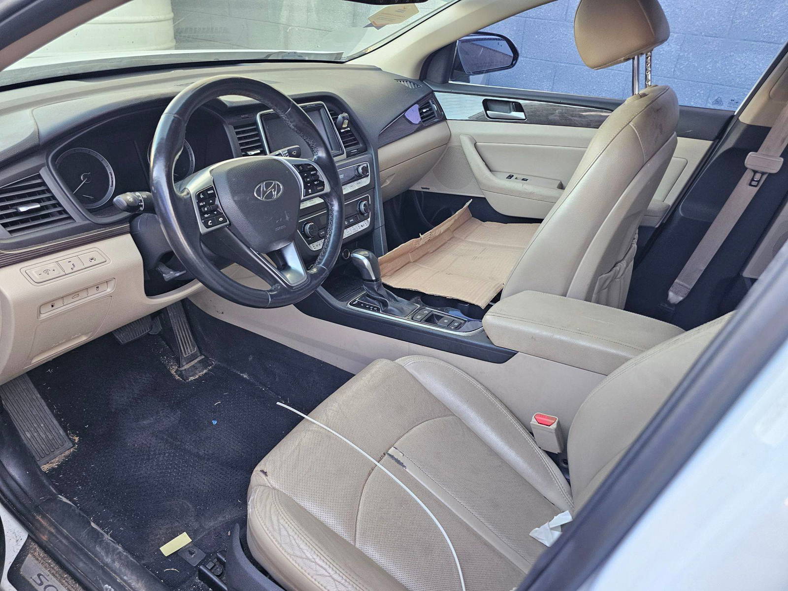 HYUNDAI SONATA 2019 - Marhaba Auction Used Cars - Image 8