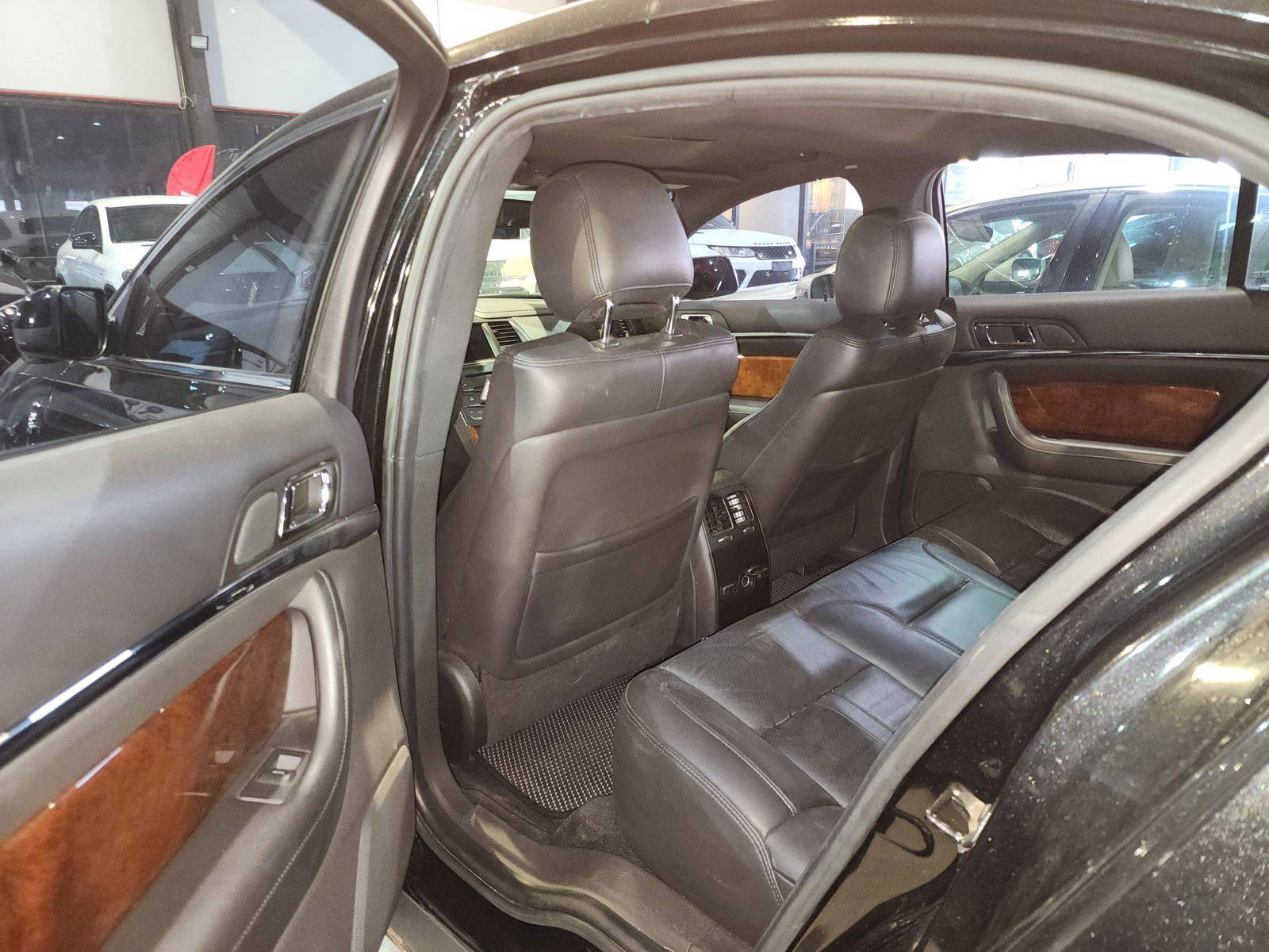 2013 LINCOLN MKS — 136179 KM — Lot 607189 — Main - Marhaba Auctions Used Cars - Image 8