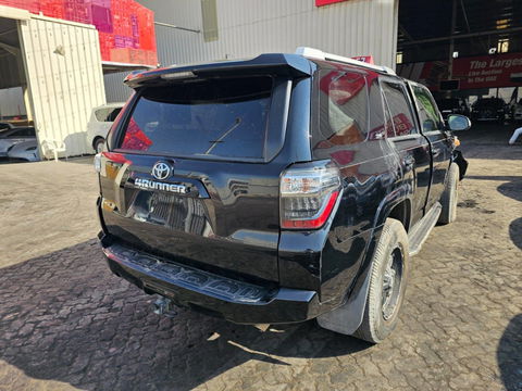 2016 TOYOTA 4RUNNER SR5 at Marhaba Auctions