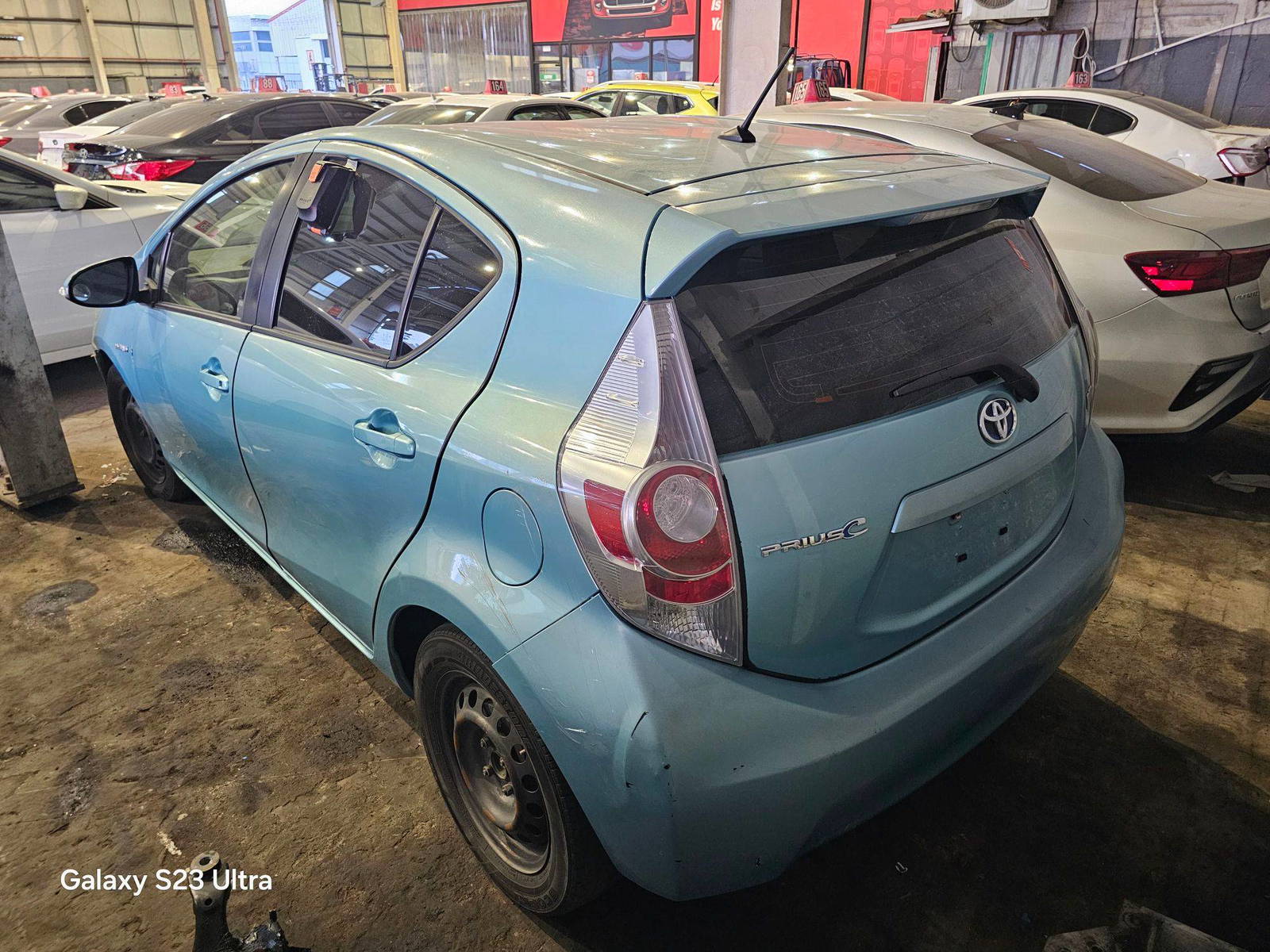 2014 TOYOTA PRIUS C — 220176 Miles — Lot 61373965 — Main - Marhaba Auctions Used Cars - Image 5