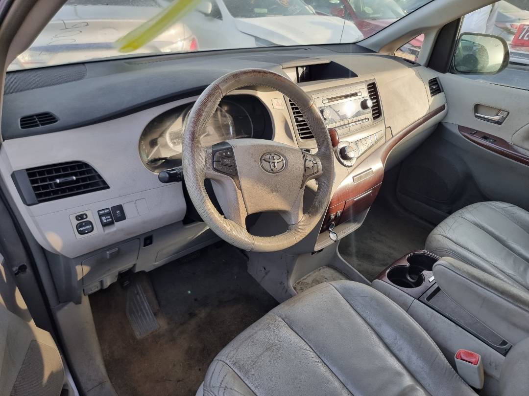 TOYOTA SIENNA 2011 - Marhaba Auction Used Cars - Image 7