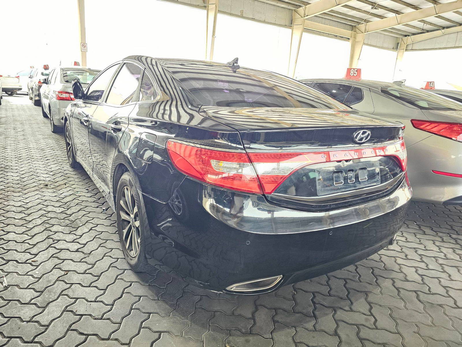 2011 HYUNDAI GRANDEUR — 121312 KM — Lot 051122 — Main - Marhaba Auctions Used Cars - Image 5