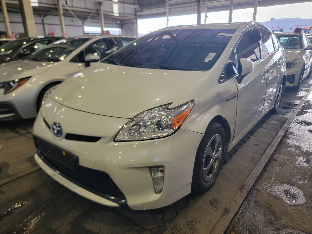 2015 TOYOTA PRIUS — 274538 KM — Lot 000295 — Main - Marhaba Auctions Used Cars - Image 5