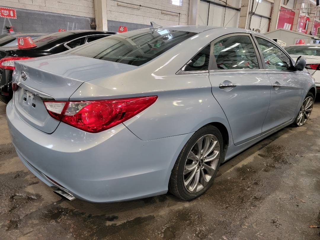 2011 HYUNDAI SONATA — 198311 Miles — Lot 38062759 - Marhaba Auctions Used Cars - Image 4