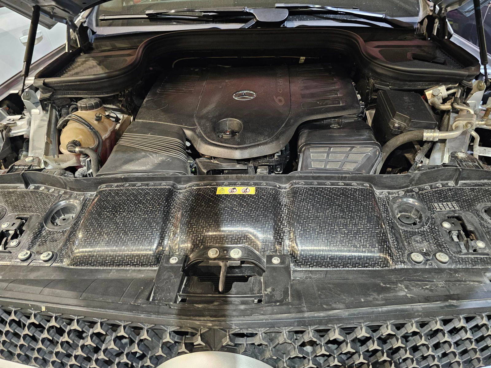 2024 MERCEDES BENZ GLE 450 4MATIC — 26599 KM — Lot B095236 - Marhaba Auctions Used Cars - Image 12