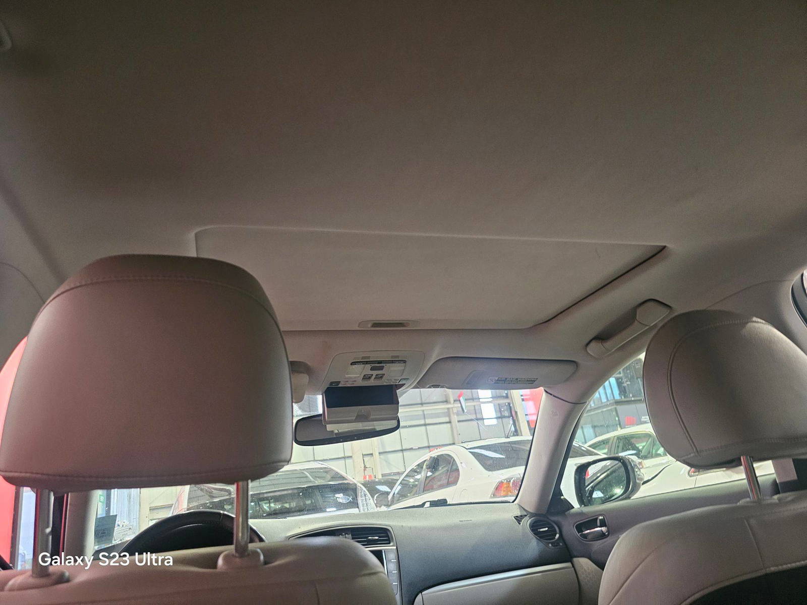2012 LEXUS IS 250 — 173832 Miles — Lot 84203575 — Souq - Marhaba Auctions Used Cars - Image 10