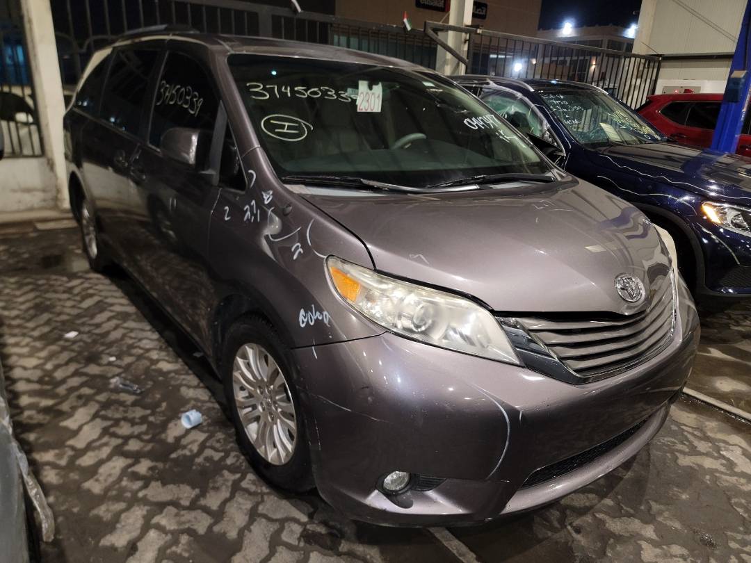2011 TOYOTA SIENNA — 295076 Miles — Lot 044347 - Marhaba Auctions Used Cars - Image 6