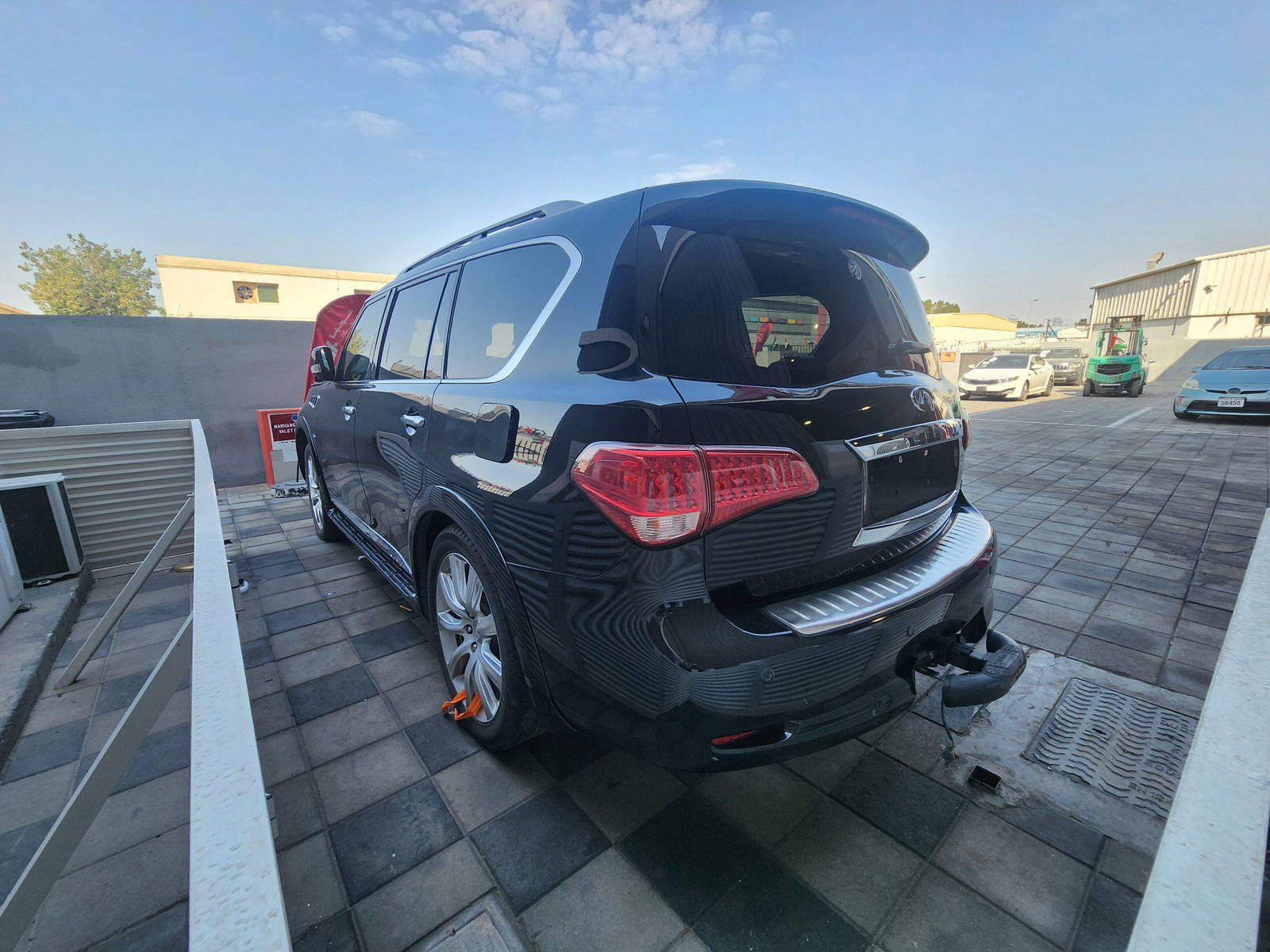 INFINITI QX80 2014 - Marhaba Auction Used Cars - Image 4