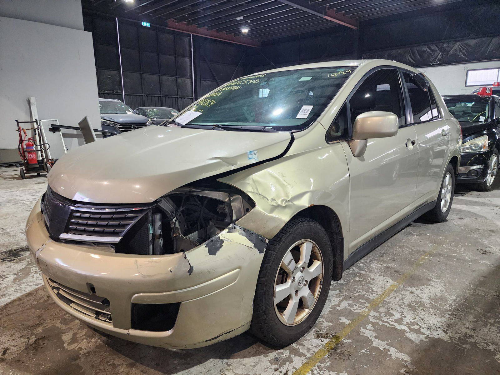 2007 NISSAN VERSA — 211450 KM — Lot 12066540 — Al Quoz - Marhaba Auctions Used Cars - Image 5