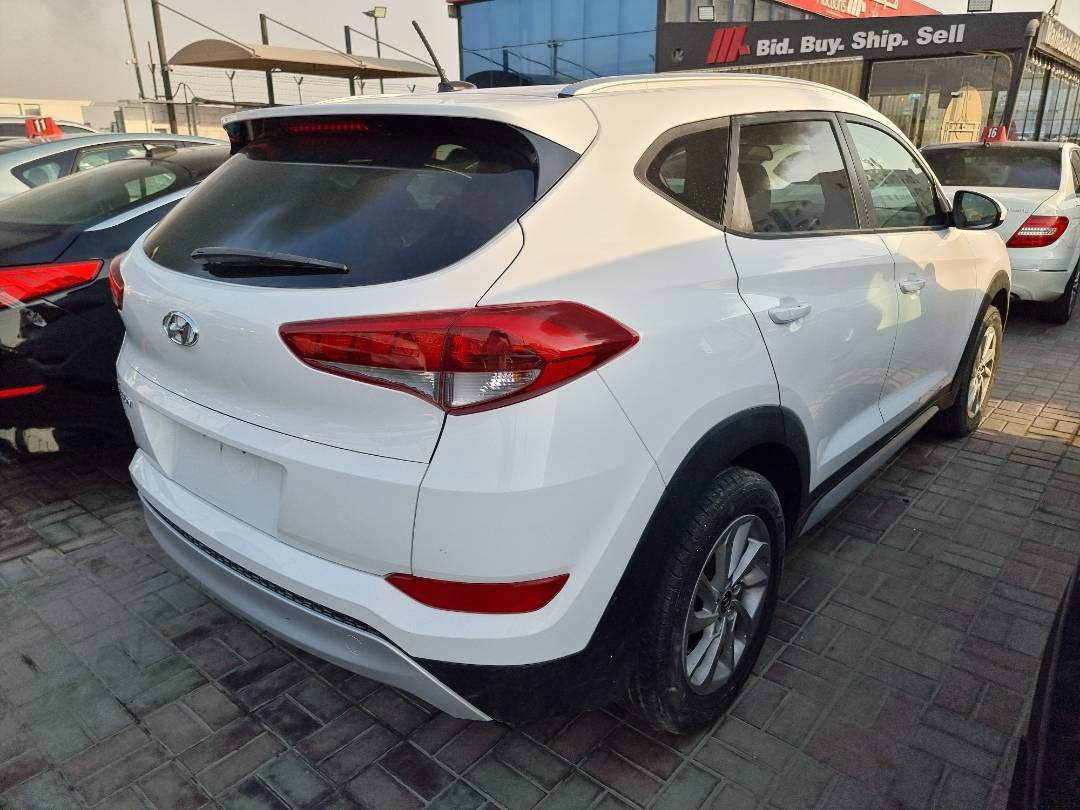 2016 HYUNDAI TUCSON — 264315 Miles — Lot 62306 — Ind. 12 - Marhaba Auctions Used Cars - Image 4