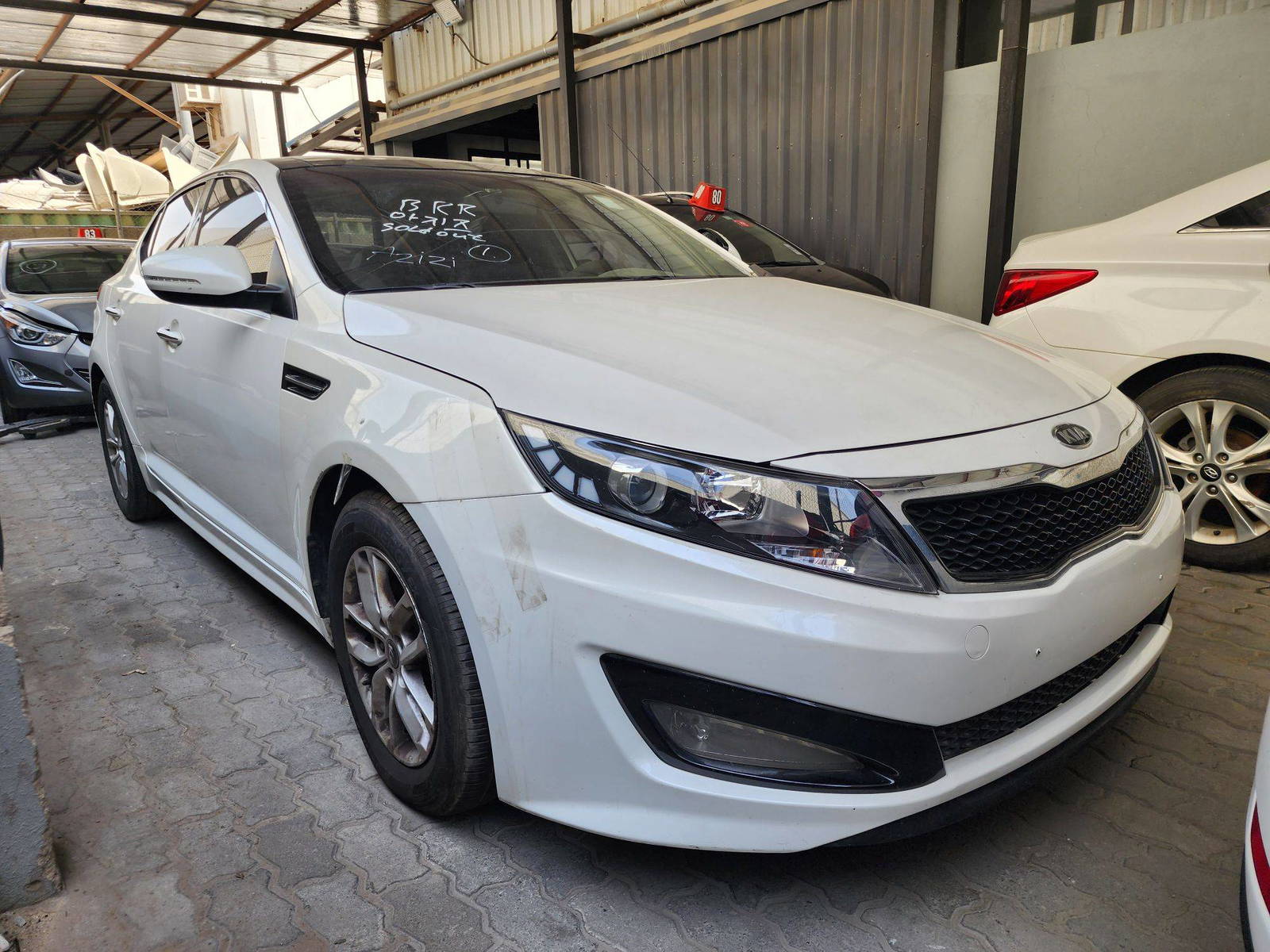 2011 KIA K5 — 264642 KM — Lot 43876 — Main - Marhaba Auctions Used Cars - Image 4