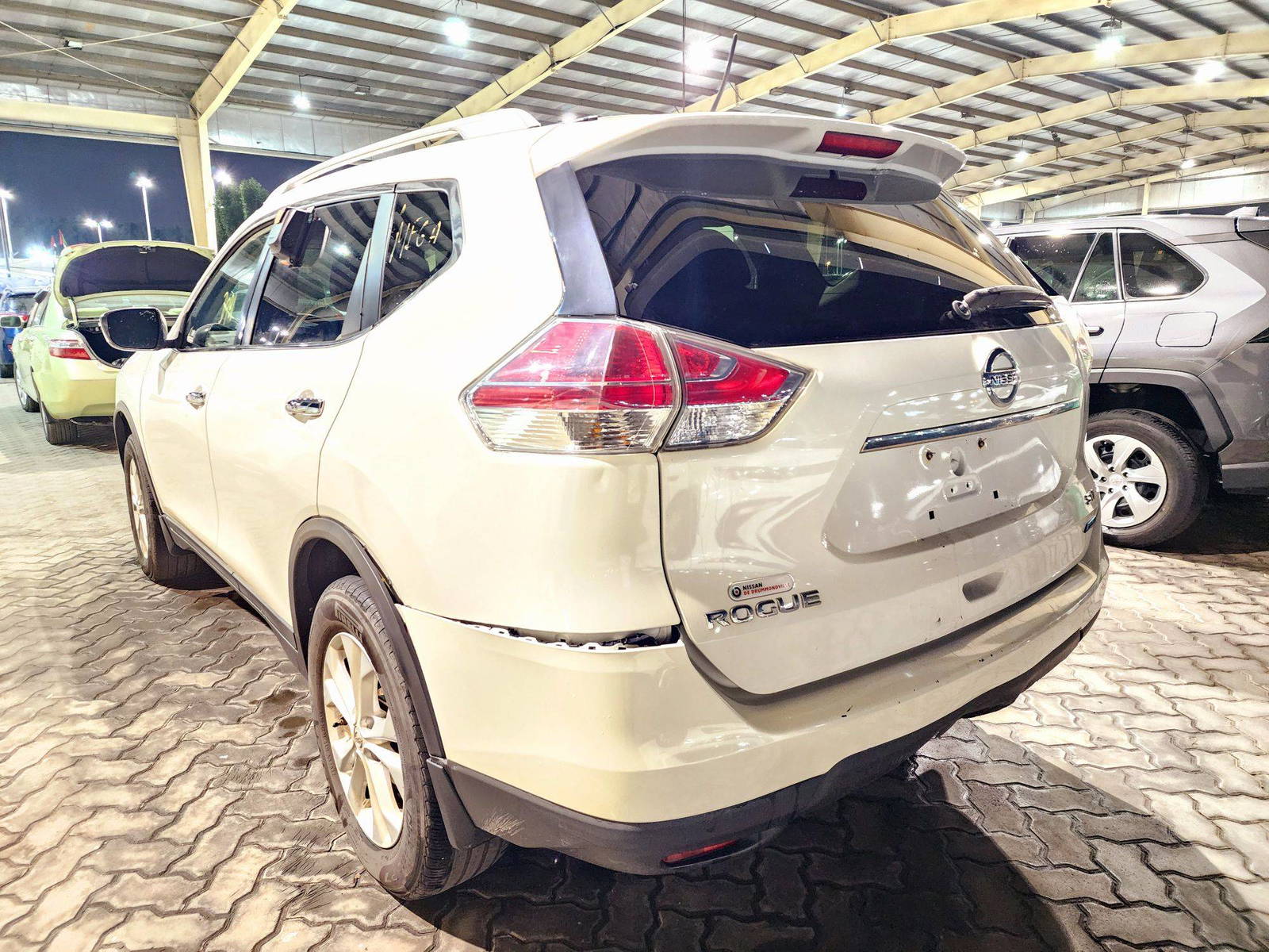 2014 NISSAN ROGUE — 151001 KM — Lot 806515 — Souq - Marhaba Auctions Used Cars - Image 3