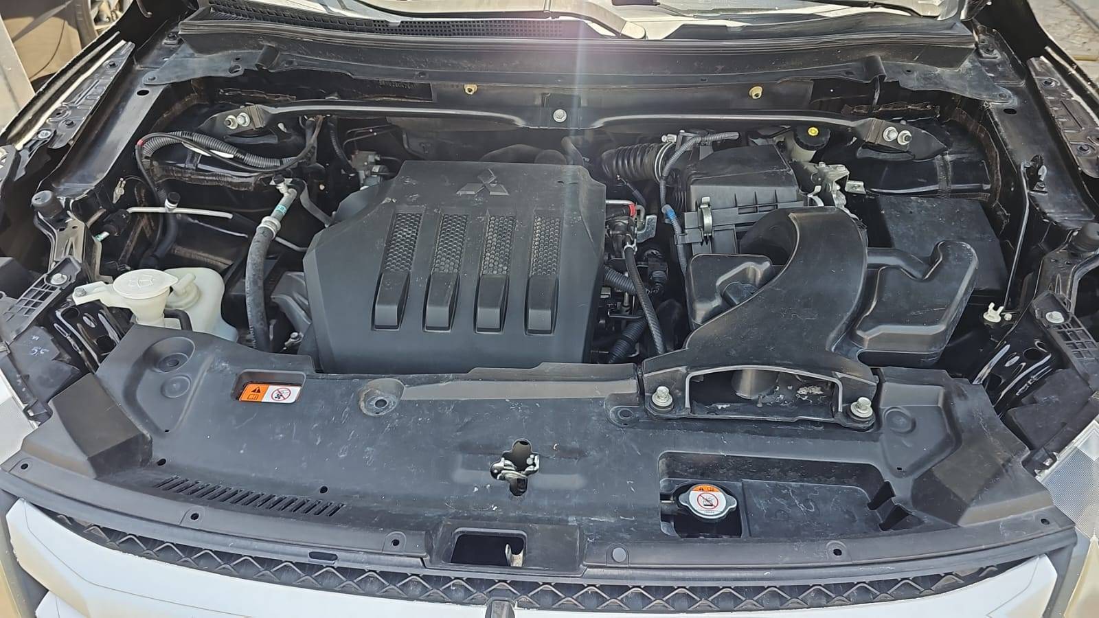 2018 MITSUBISHI ECLIPSE — 80916 Miles — Lot JZ047601 — Souq - Marhaba Auctions Used Cars - Image 4
