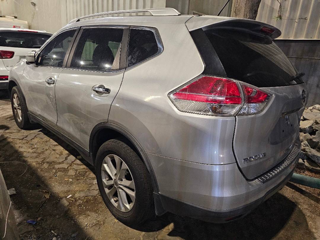 NISSAN ROGUE