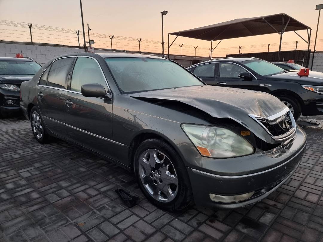 2004 LEXUS LS 430 — 239844 Miles — Lot 124690 — Ind. 12 - Marhaba Auctions Used Cars - Image 4