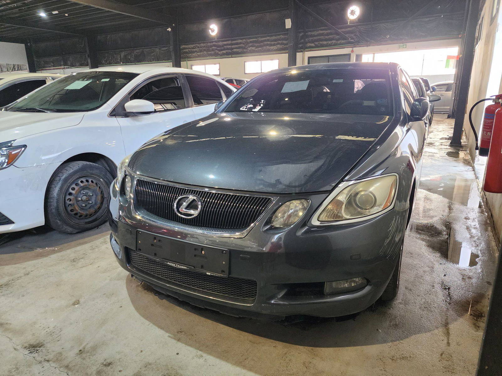 2006 LEXUS GS 300 — 147815 KM — Lot 022916 — Al Quoz - Marhaba Auctions Used Cars - Image 4