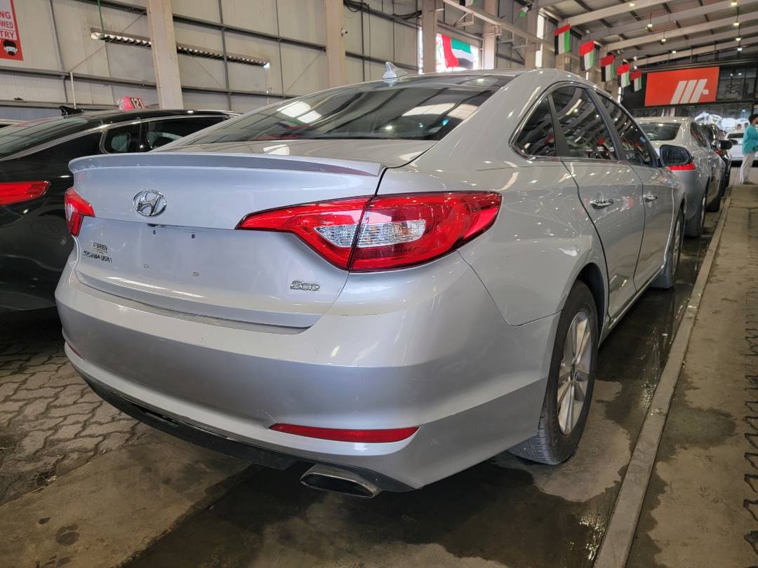 2015 HYUNDAI SONATA — 198123 Miles — Lot H140943 — Main - Marhaba Auctions Used Cars - Image 4