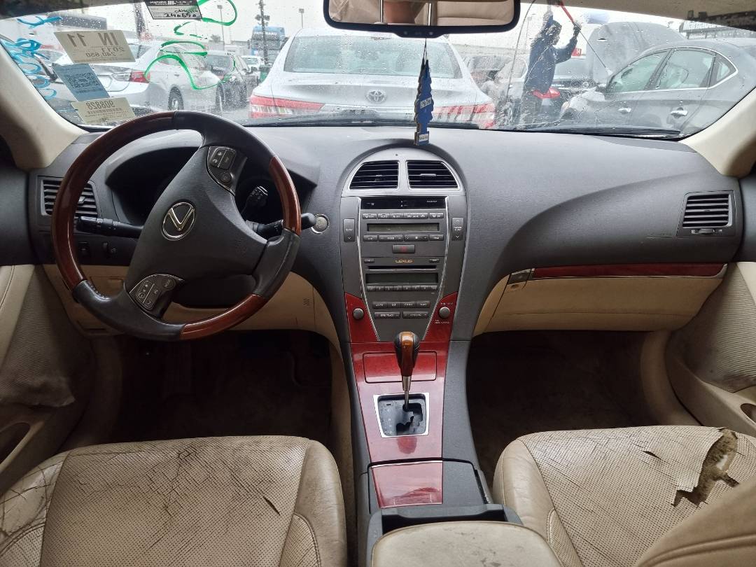 2011 LEXUS ES 350 — 240650 Miles — Lot 908828 — Souq - Marhaba Auctions Used Cars - Image 7