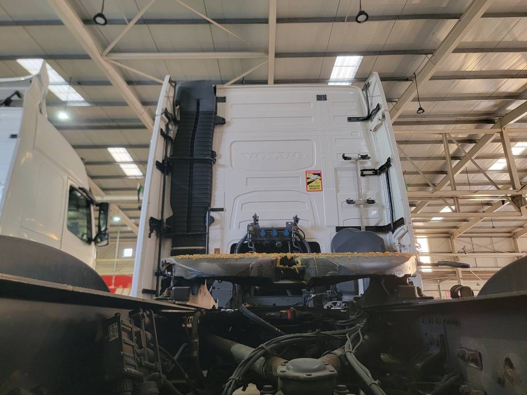 2015 VOLVO FH-Series — 1091793 KM — Lot 734513 - Marhaba Auctions Used Cars - Image 6