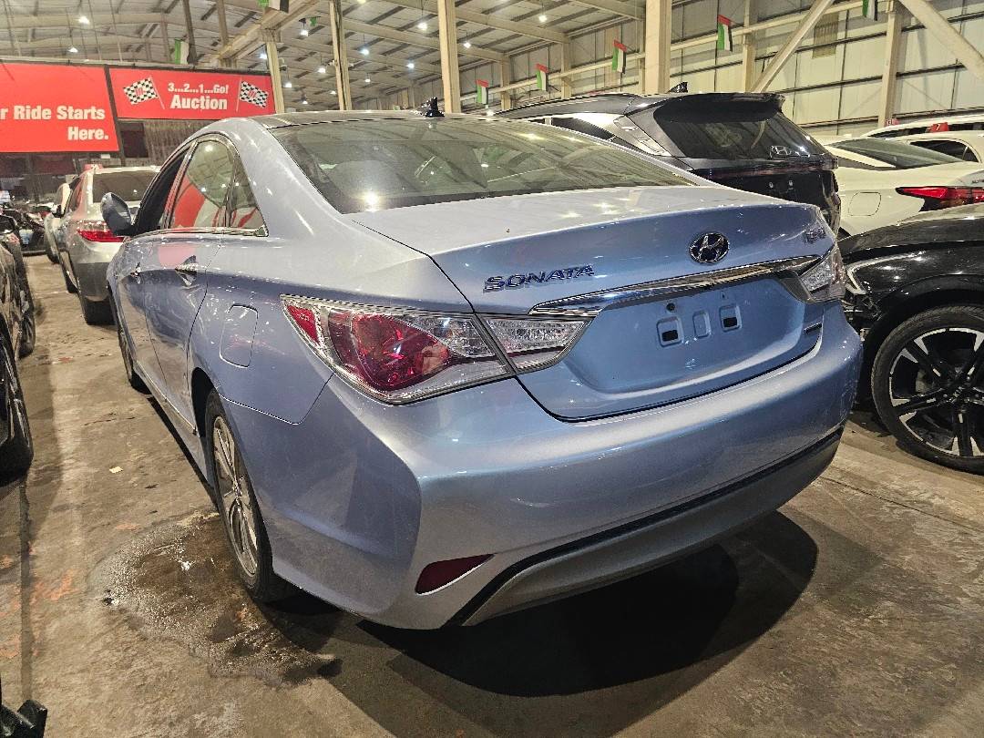 HYUNDAI SONATA