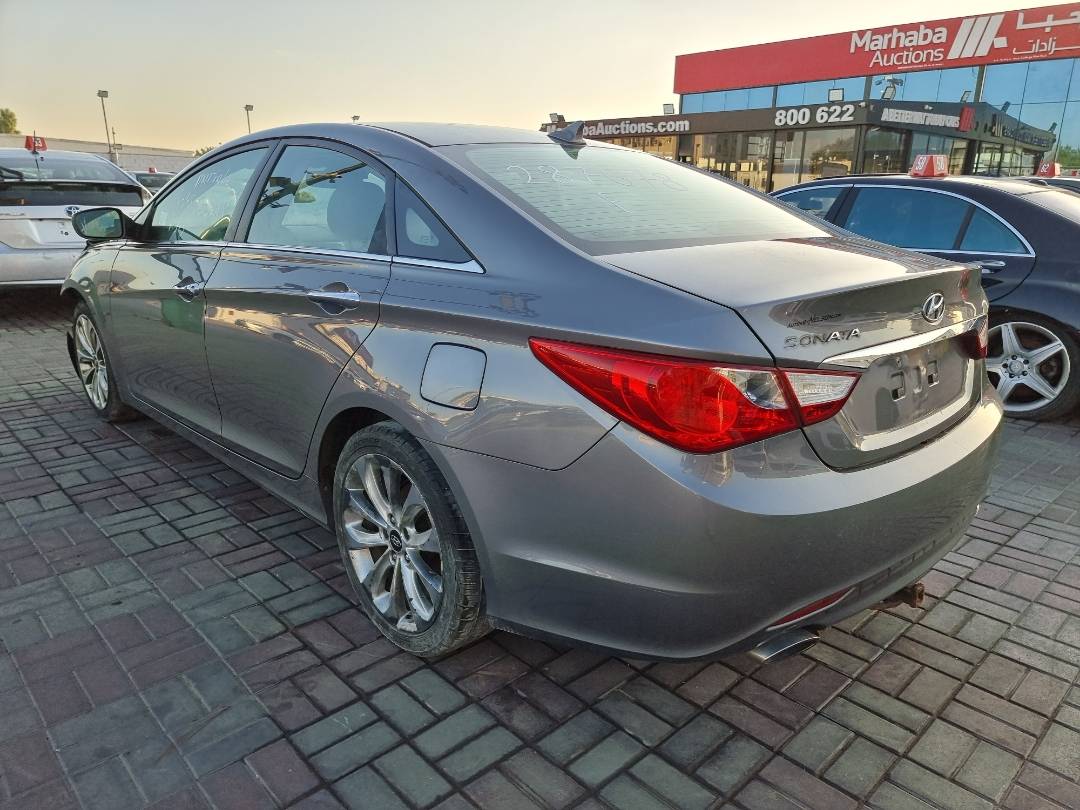 2011 HYUNDAI SONATA — 204102 Miles — Lot 1235487 — Ind. 12 - Marhaba Auctions Used Cars - Image 4