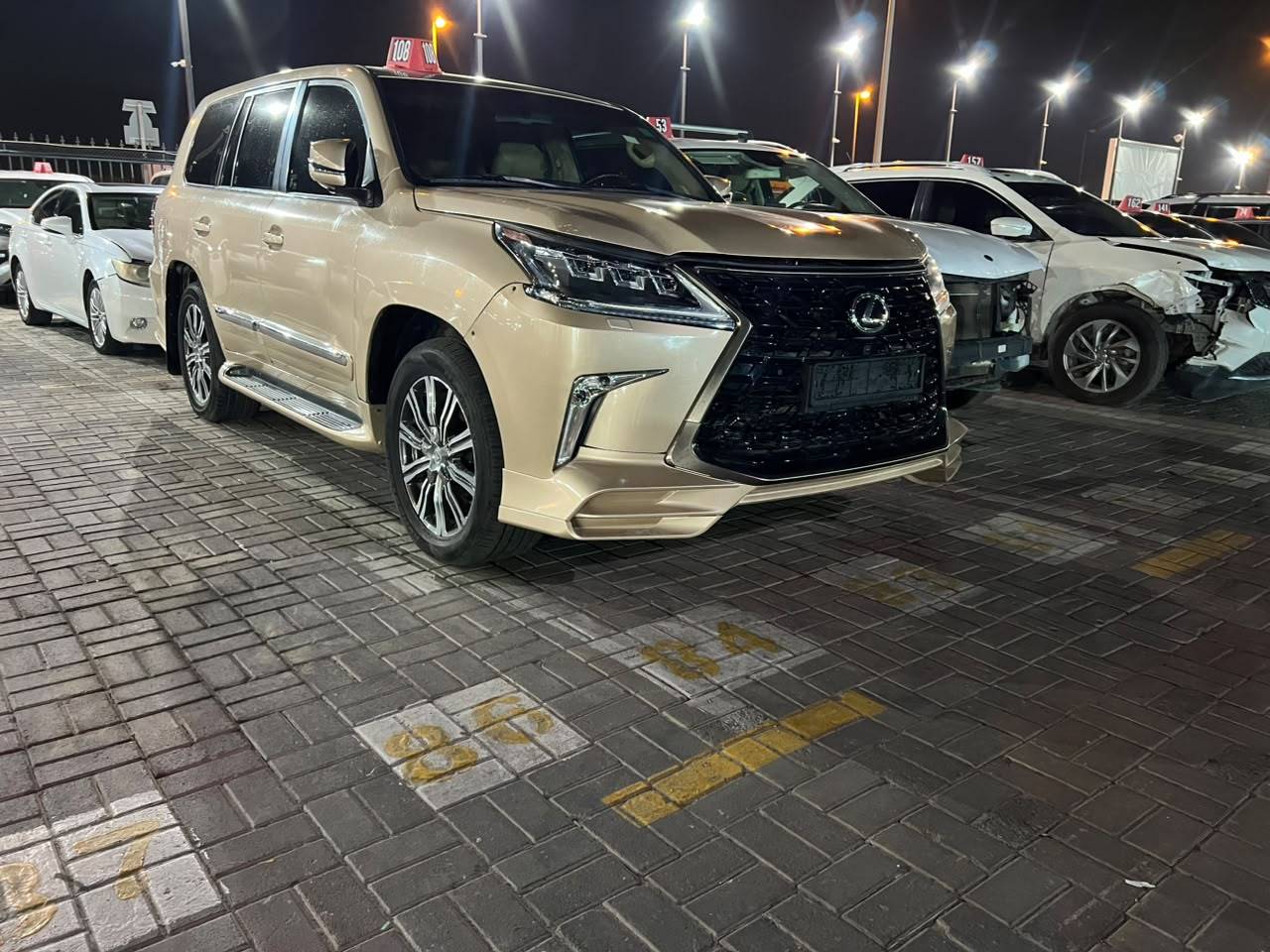 2009 LEXUS LX 570 — 183412 KM — Lot W894028311 - Marhaba Auctions Used Cars - Image 10
