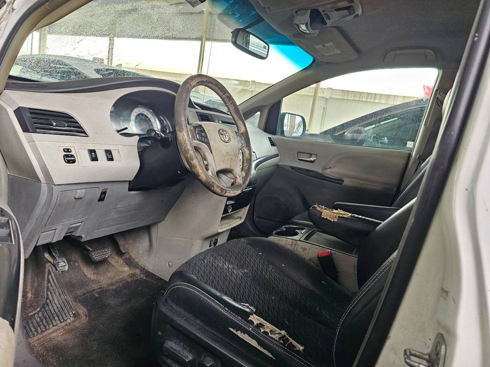 TOYOTA SIENNA 2014 - Marhaba Auction Used Cars - Image 8