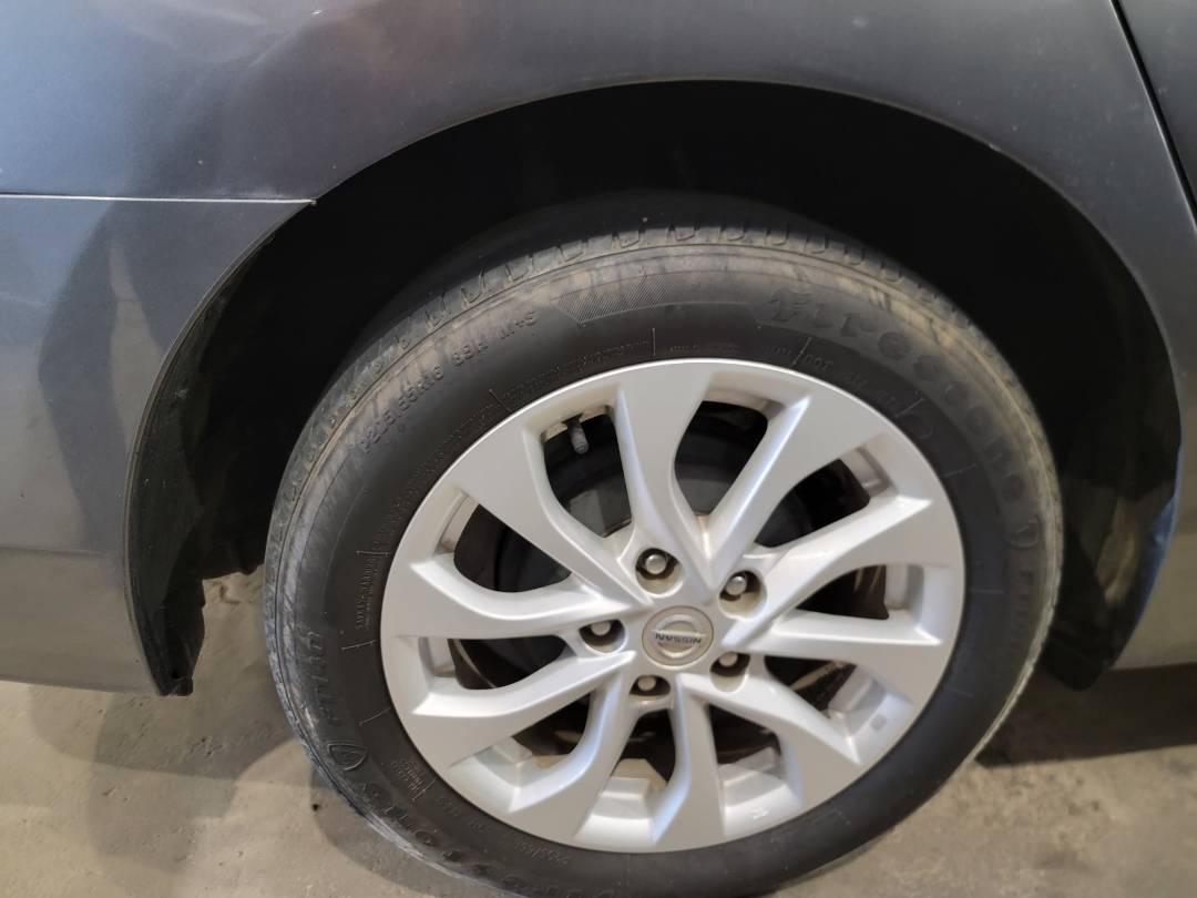 2019 NISSAN SENTRA — 124116 Miles — Lot KL622571 - Marhaba Auctions Used Cars - Image 4